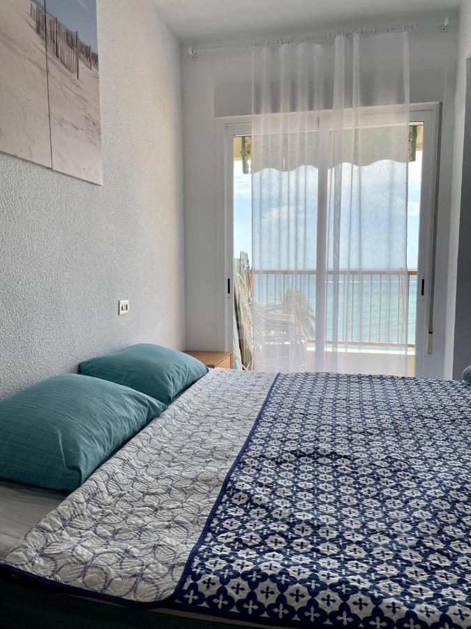 Sunflower Residence First Line By The Sea サンタ・ポラ エクステリア 写真