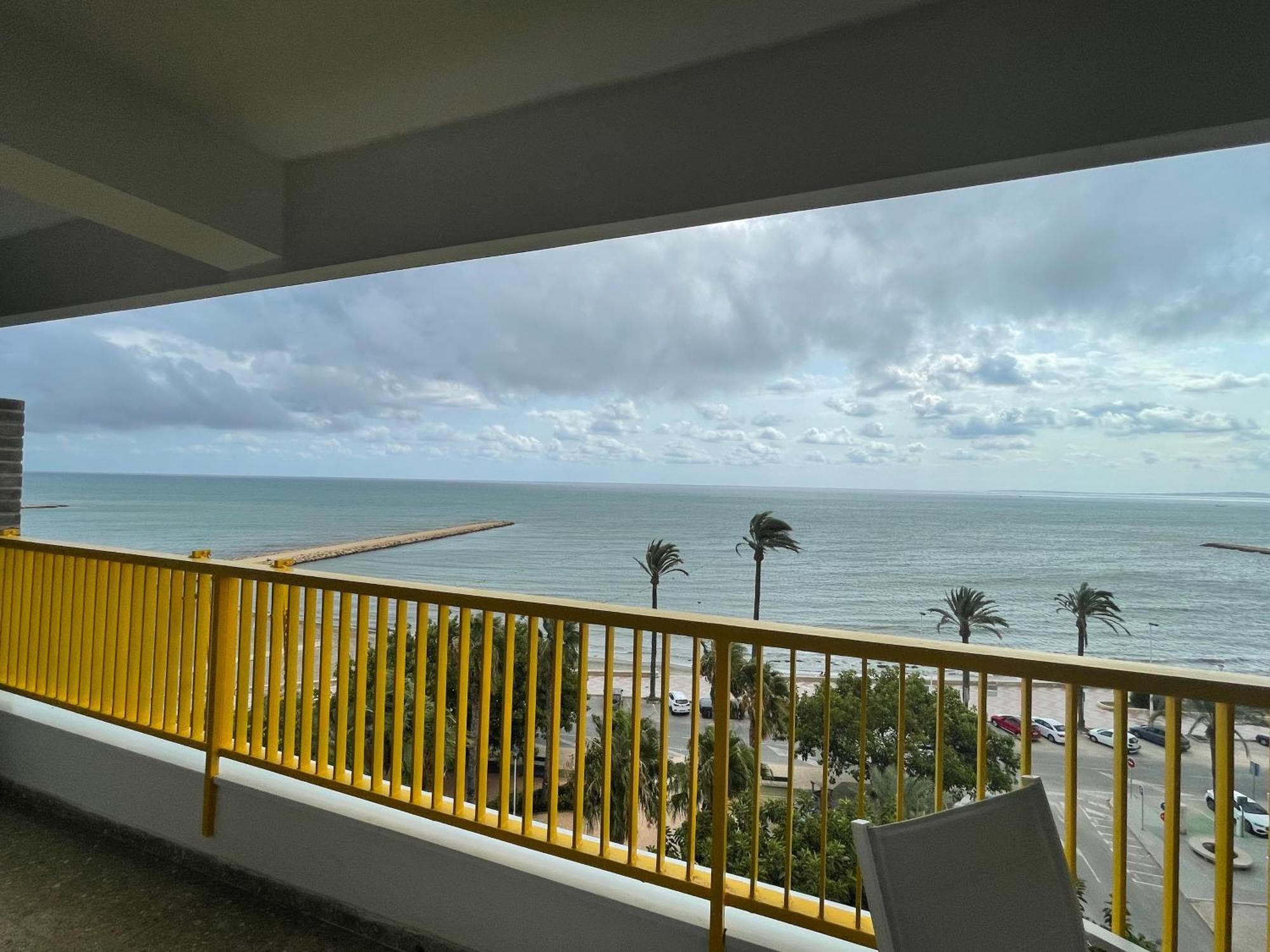 Sunflower Residence First Line By The Sea サンタ・ポラ エクステリア 写真