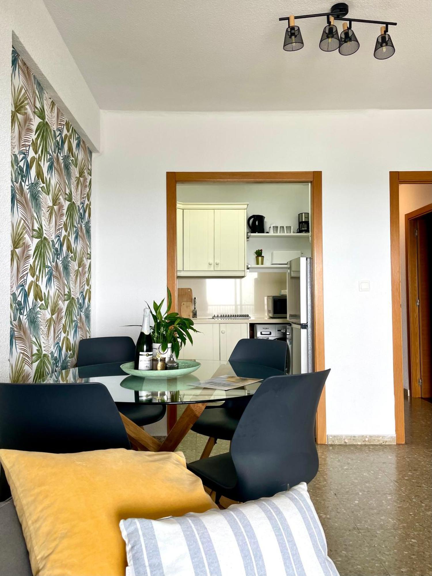 Sunflower Residence First Line By The Sea サンタ・ポラ エクステリア 写真